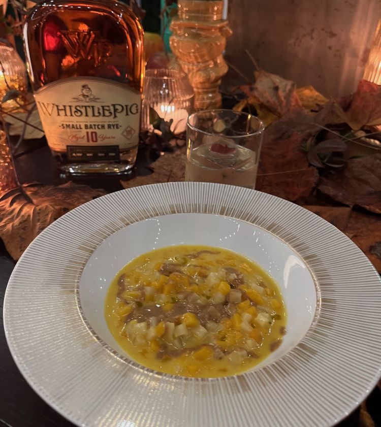 Zucca mantovana, sedano rapa e nocciole