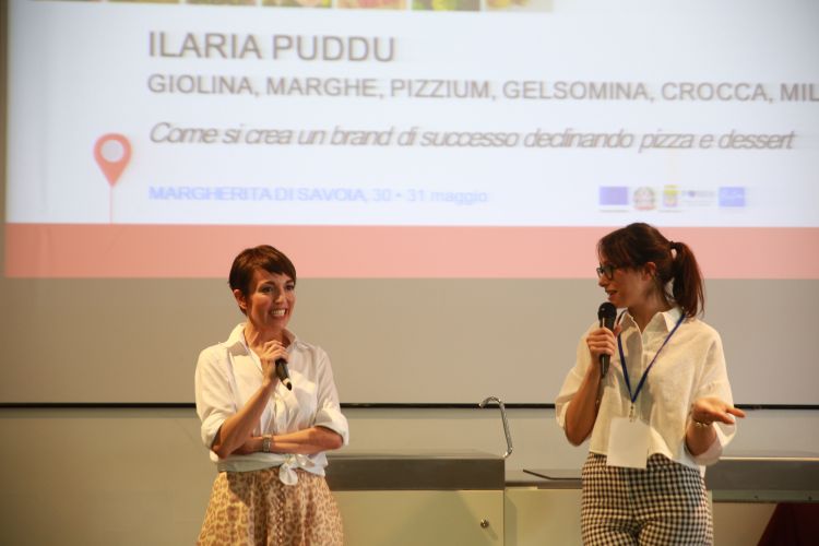 Ilaria Puddu e Marialuisa Iannuzzi che ha moderato l'incontro

