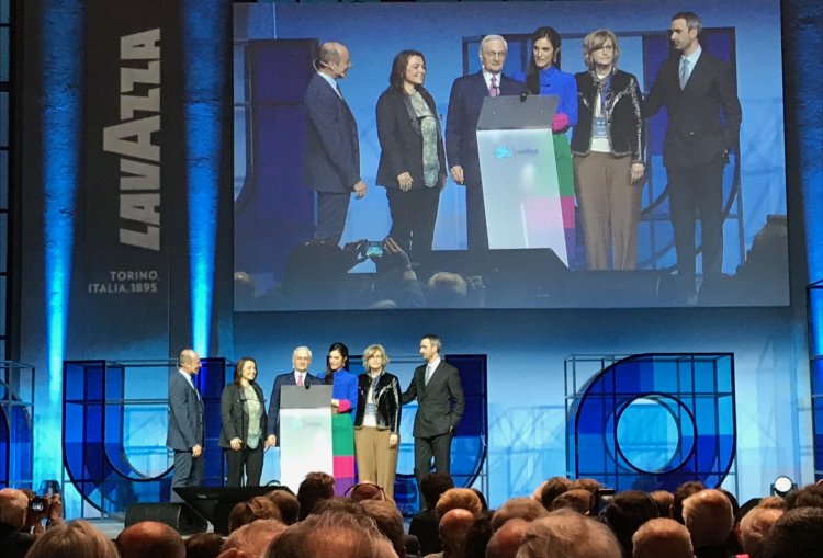 I Lavazza: da sinistra Giuseppe, Francesca, Alberto, Manuela, Antonella, Marco