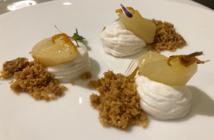 Ricotta e pere, dessert firma di Cristian Torsiello