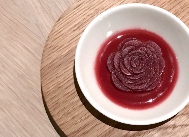 Succo di lampone congelato e liquirizia delicata