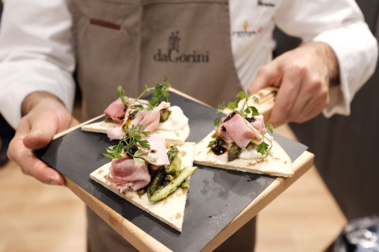 Piadina romagnola con il prosciutto cotto di Gianluca Gorini
