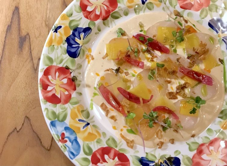 Ceviche of scallop, balanced