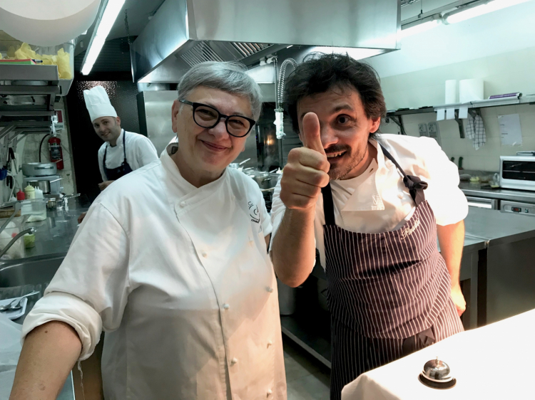 Maria Cicorella e Antonio Zaccardi nelle cucine de