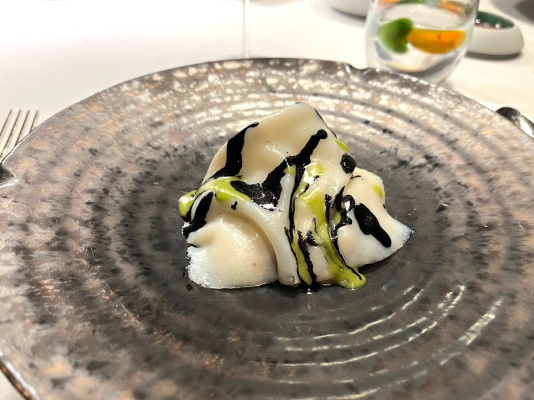 Risotto allo yuzu, calamari e scarola