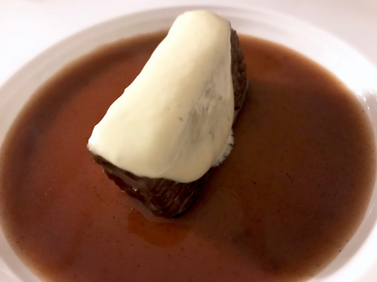 Cuore di costata ai ferri, vino rosso, bernese