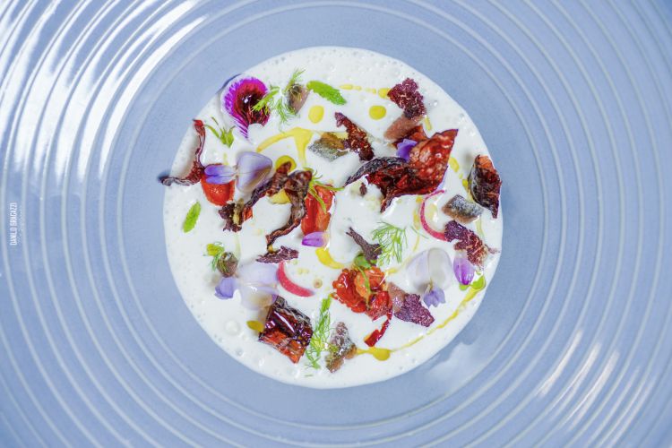 La Zuppetta di burrata, peperone crusco e pistacch