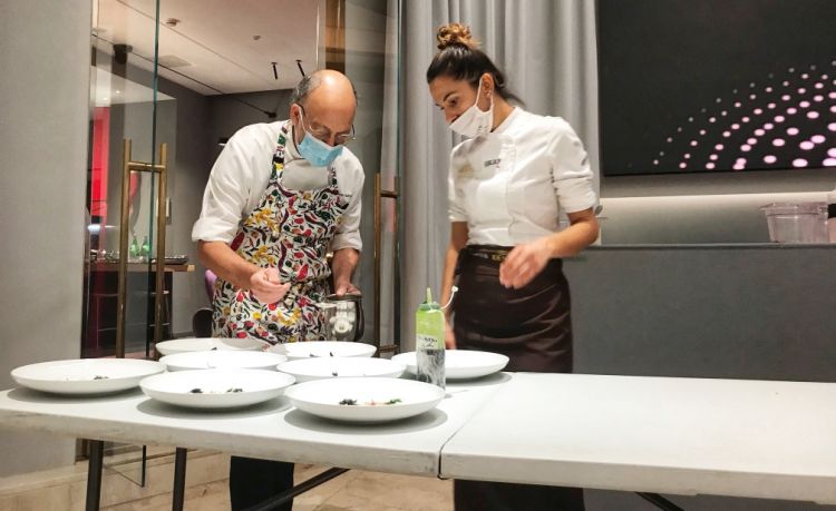 Cedroni con la pastry chef di Identità Golose Milano, Wilma Masha
