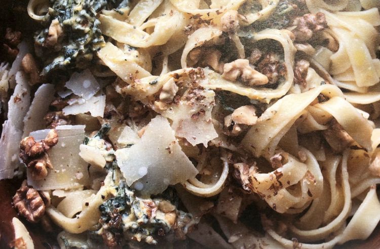 Le Tagliatelle con noci e limone di Yotam Ottolen