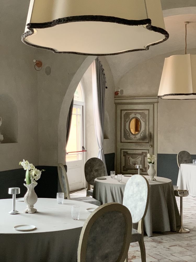 Il ristorante La Torre, 1 stella Michelin, orchestrato da Giovanni Luca di Pirro, executive chef di COMO Castello del Nero
