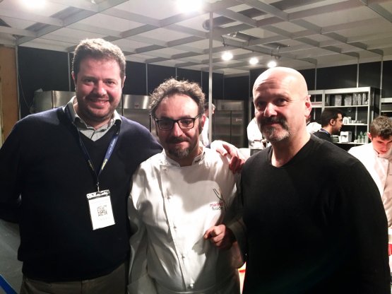 Lopriore e Salvetti con Marco Bolasco, che ha introdotto la lezione a Madrid dello chef lariano
