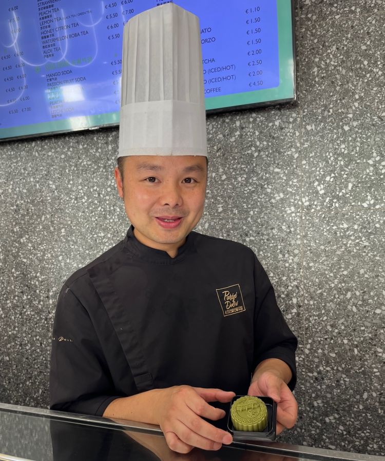 Il pasticciere e titolare di Slab Milano Wan YongFu