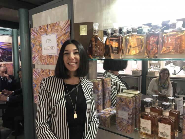 Annacarla Berta presenta le grappe della distilleria
