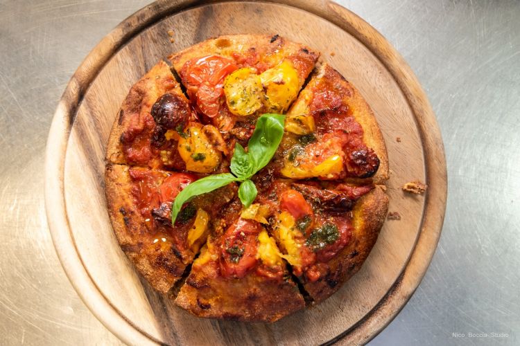 Anna Daniele, la pizza che Giuseppe Maglione, patr