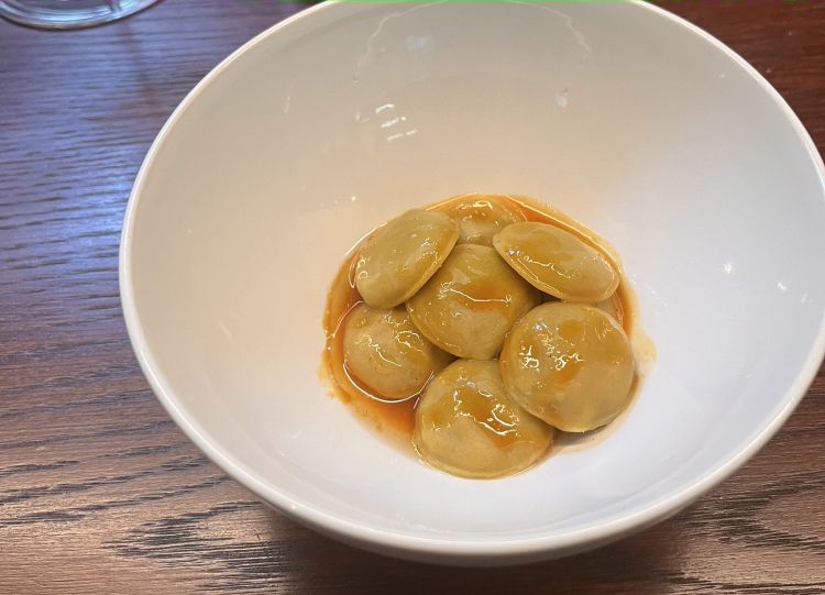 Pasta #7: Bottoni di fegato battuto al coltello, cipolla fondente e riduzione d'arancia. Una pasta nelle funzioni di un pre-dessert