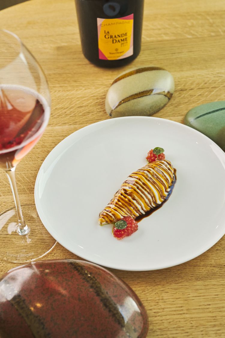 Indivia, olive taggiasche, mandorle e olivello spinoso