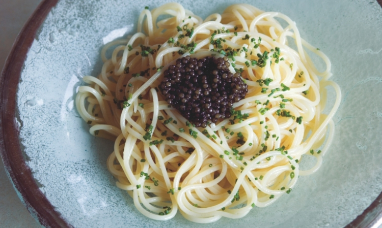 Marchesi: «Ritengo che Spaghetti al caviale, erba cipollina (del 1980, ndr) sia il mio capolavoro massimo. Lì l’elemento forte non è il caviale, sono gli spaghetti! Pensi che io stesso l’ho capito col tempo».
