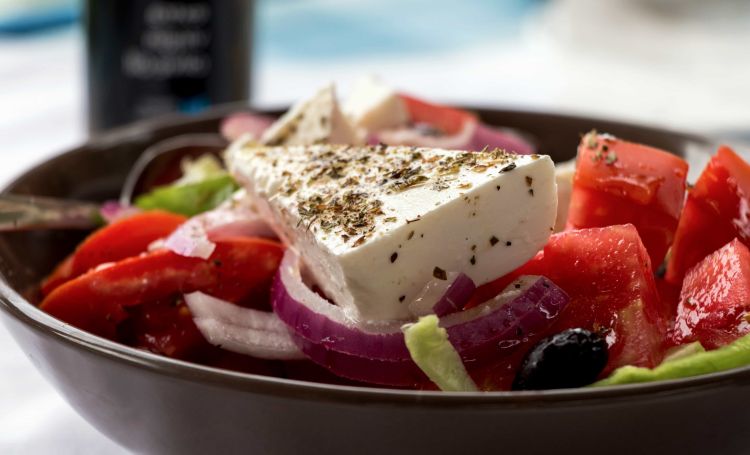 Una fresca insalata greca. Nella forma attuale è 