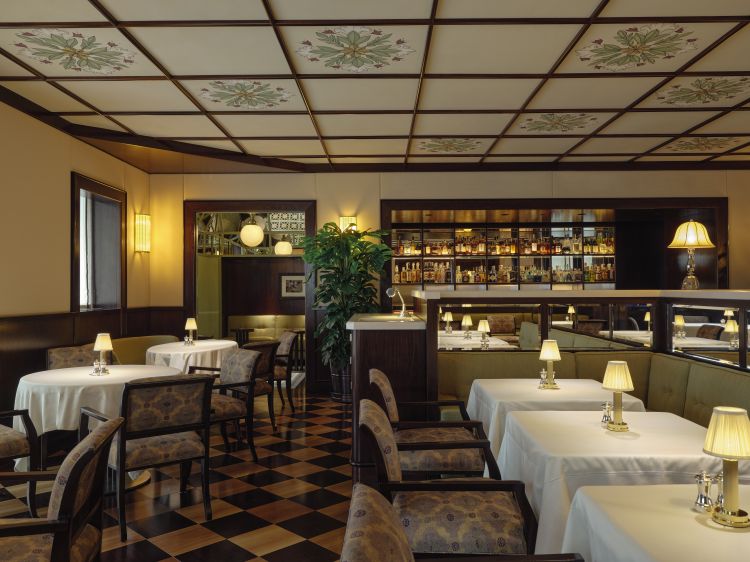 Il ristorante Ava, situato all'ultimo piano del The Wilde, si ispira alla cucina mediterranea con un'impronta fine dining.