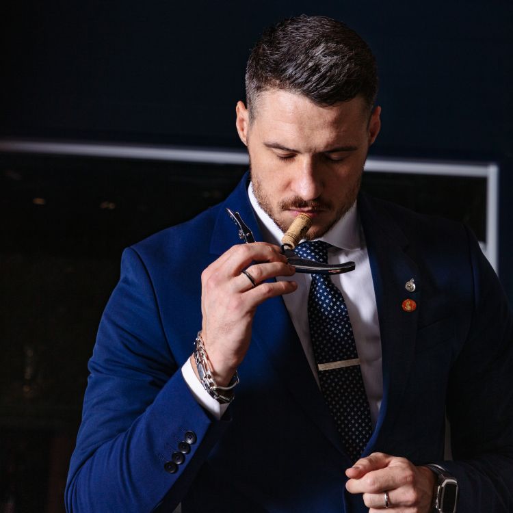 Il sommelier Isacco Giuliani