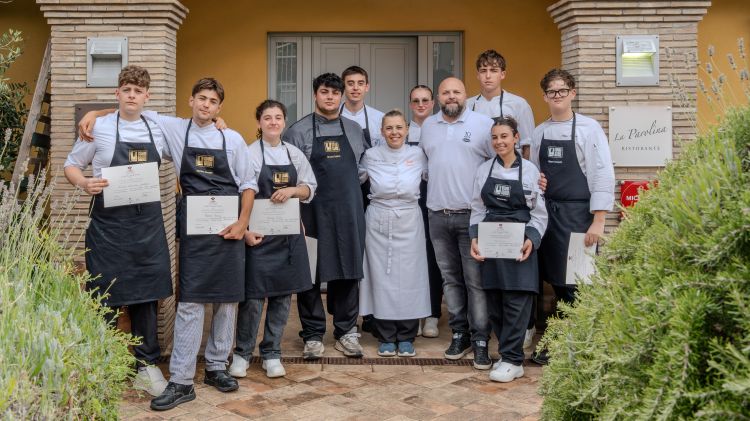 Iside De Cesare inaugura la sua nuova Academy 
