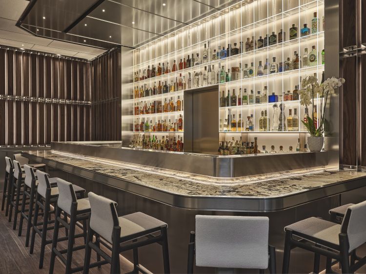 Il cocktail bar di Iyo Restaurant prevede 12 posti
