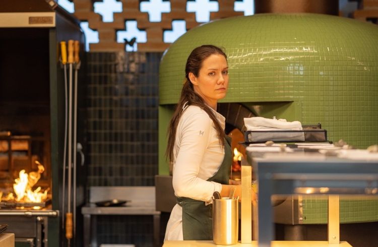 Jessica Rosval nella cucina de Al Gatto Verde al C