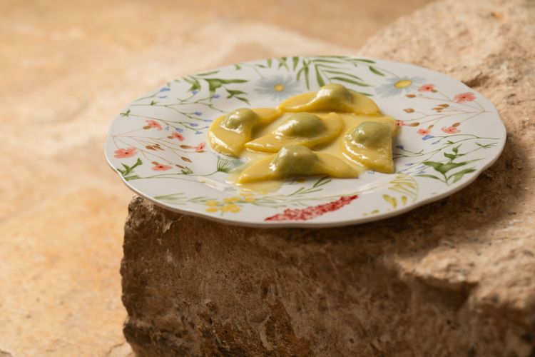 Gnocchi farciti, bieta e limone, tra gli assaggi s