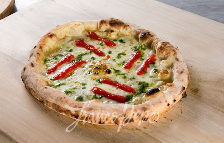La Margherita Sbagliata, la celeberrima pizza di F