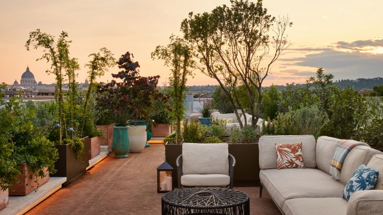 Uno scorcio della suggestiva Terrazza, dove ammirare i tetti di Roma
