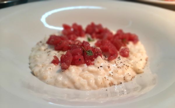 Pistizzones, ricotta, tartare di manzo e pepe di S