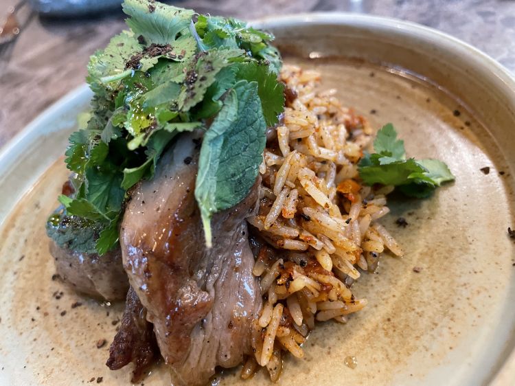 Stinco d’agnello alle sette spezie