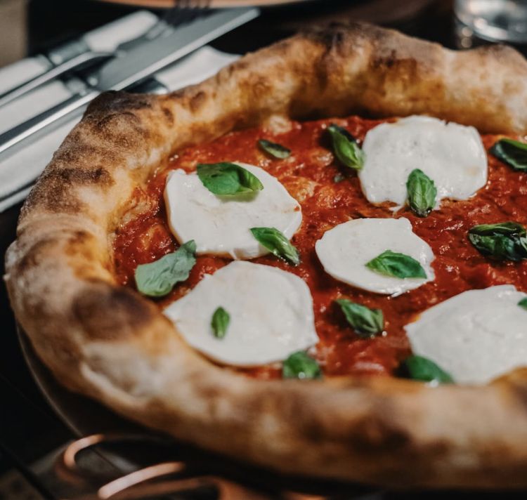 La Bufala tradizione de Le due scimmie, pizzeria 