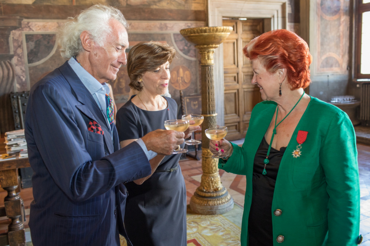 Annie Fèolde con l’ambasciatrice di Francia,�