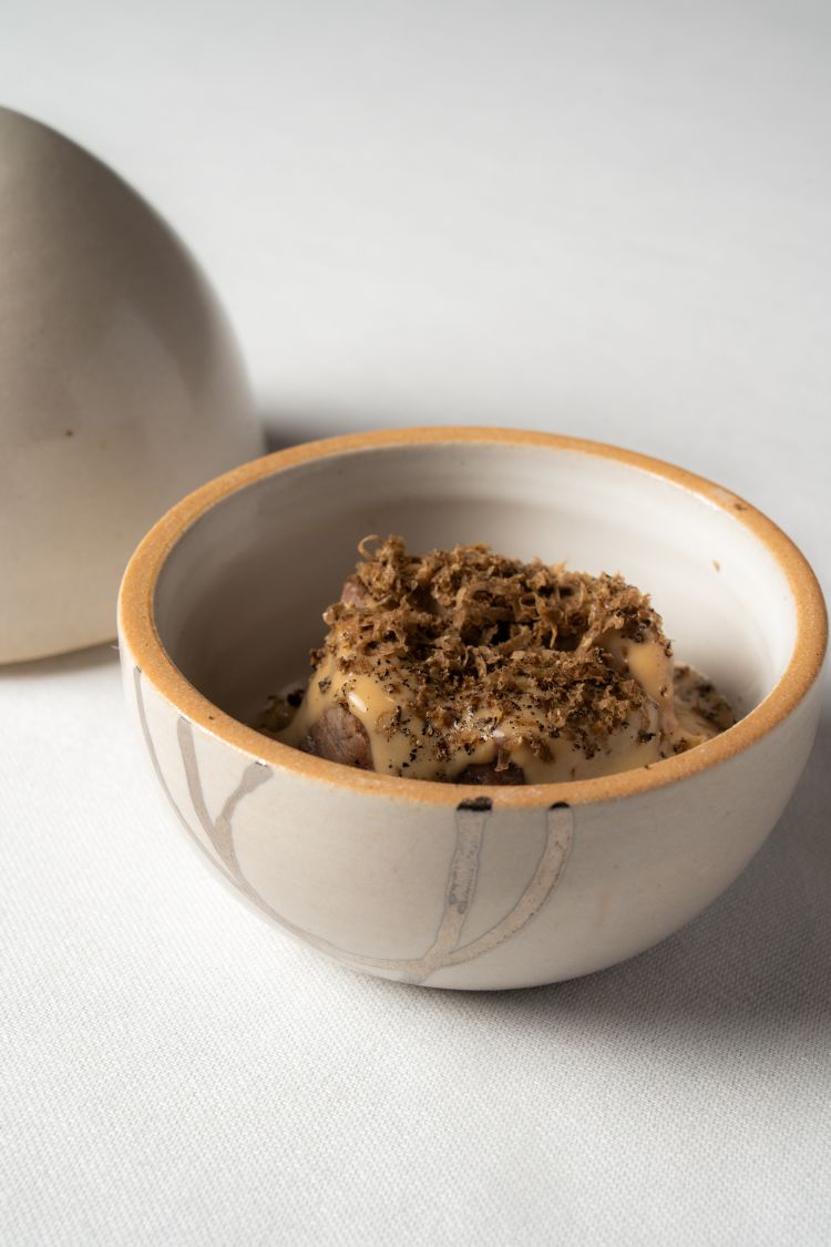 Lepre&nbsp;in civet, pane raffermo, uvetta e pinoli&nbsp;
