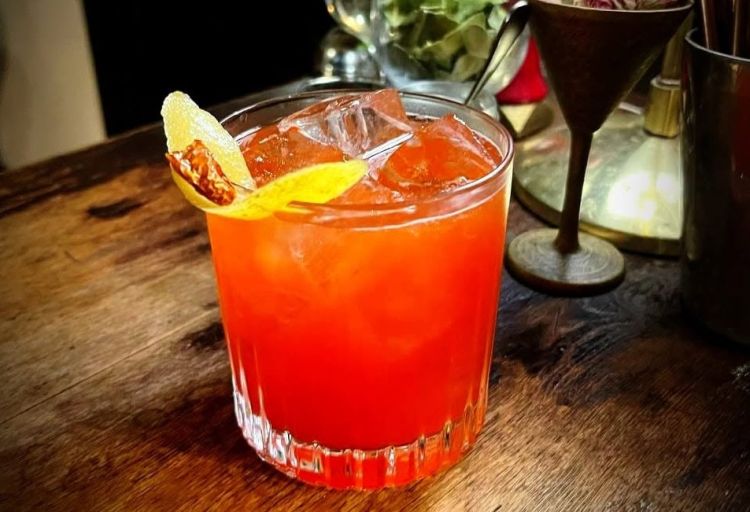 Un drink del Cocktail Bar Les Rouges
