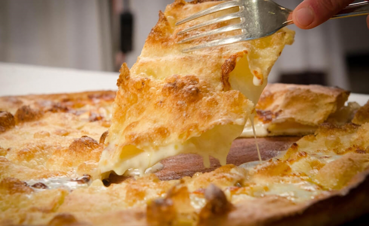 MITICA - L'inimitabile Focaccia al formaggio di Recco