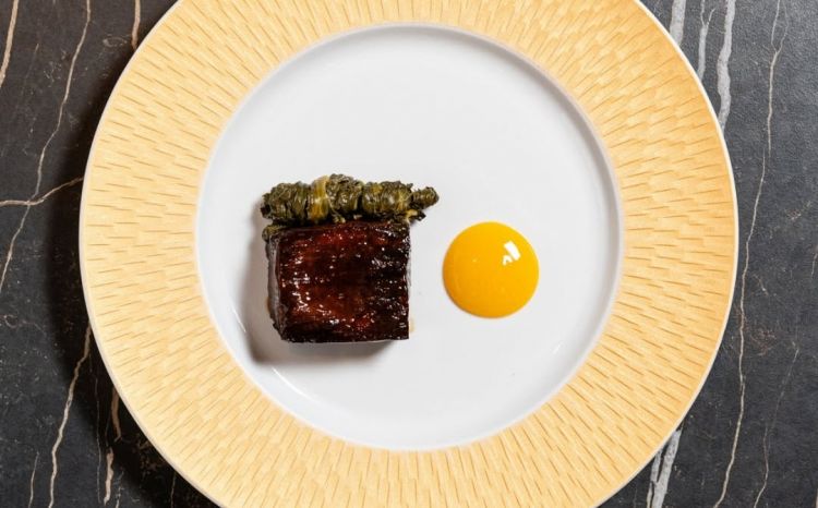 Lingua, mandarino e friarelli, versione "di stagione" del nuovo signature Lingua, senape e tartufo