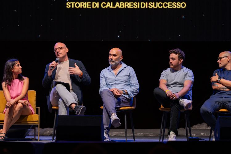 Da sinistra, Marialuisa Iannuzzi e Carlo Passera di Identità Golose, poi Anthony Genovese, Umberto Oliva, Salvatore Morello