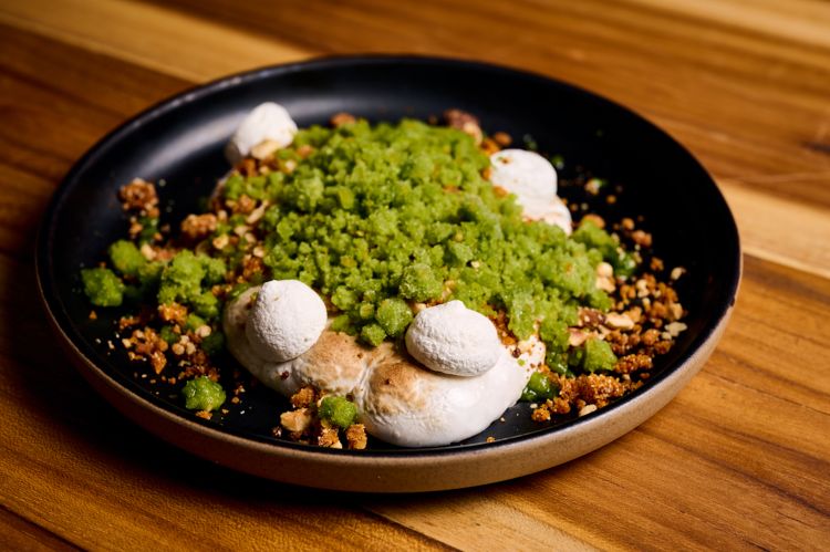 Sweet finale, fresh and convincing with Lulo, guanàbana and meringuqe. Lulo is the fruit of Solanum quitoense, a south American plant of the same family of potatoes, aubergines and tomato; lulo is used by indigenous people in the Andes for its highly vitaminic juice. Guanàbana is the fruit of Annona muricata, an evergreen tree with large leaves