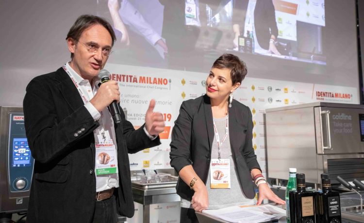 Piero Gabrieli con Francesca Romana Barberini, presentatrice di Identità di pane e pizza