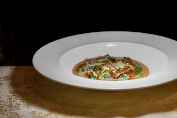 Lungo il fiume Stella: lumache in umido, panade e aglio di Resia, salsa alla bourguignonne
