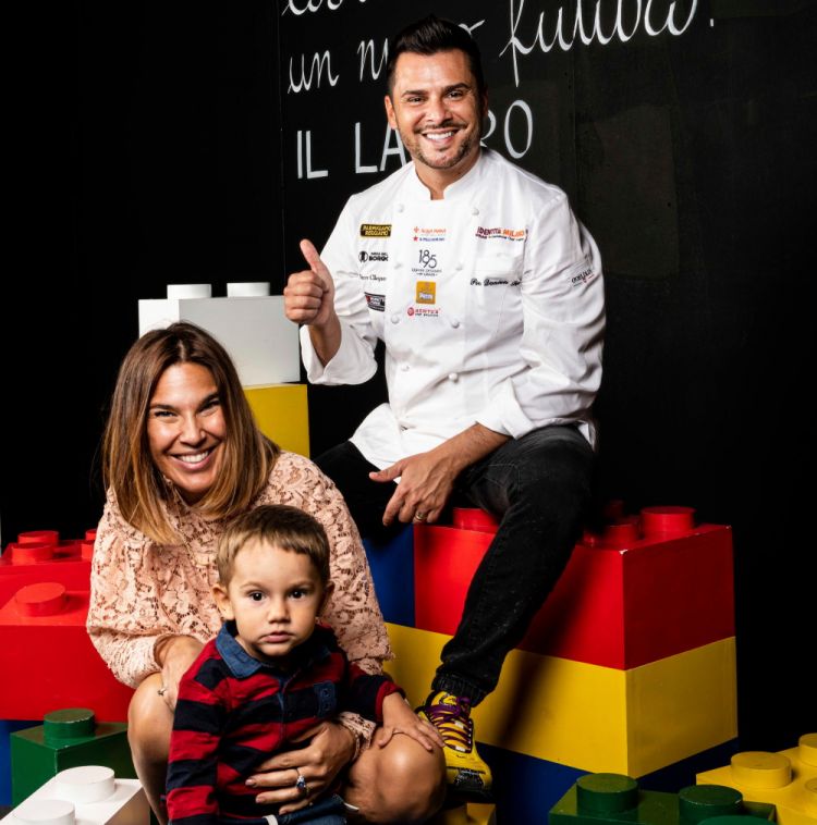 Ritratto di famiglia: Valeria, Pier Daniele e il piccolo Brando
