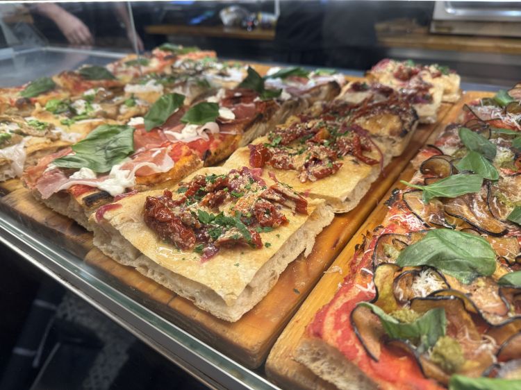 Magna Urban Pizza Lab
