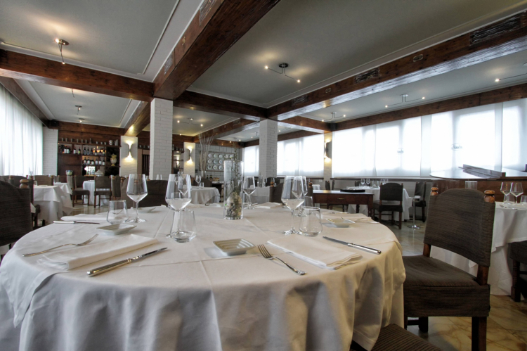E la sala del ristorante gastronomico Manuelina