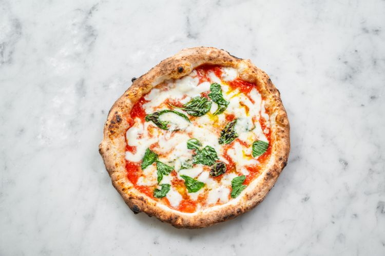 La classicissima Margherita de La Notizia di Enzo 