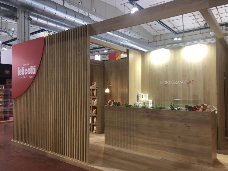Duplice programma per Pastificio Felicetti allo stand, nell'area espositiva, e con il consueto appuntamento di Identità di Pasta, in programma domenica 7 giugno in Sala Emerald 1 a partire dalle ore 11.00