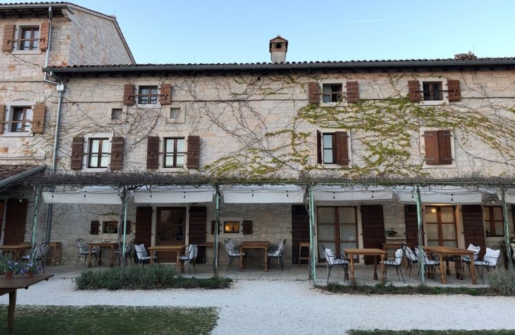 Meneghetti Wine hotel & Winery is in Bale, Croati