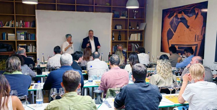 Un altro momento della degustazione dedicata ai rossi con Marilena Barbera e Armando Castagno