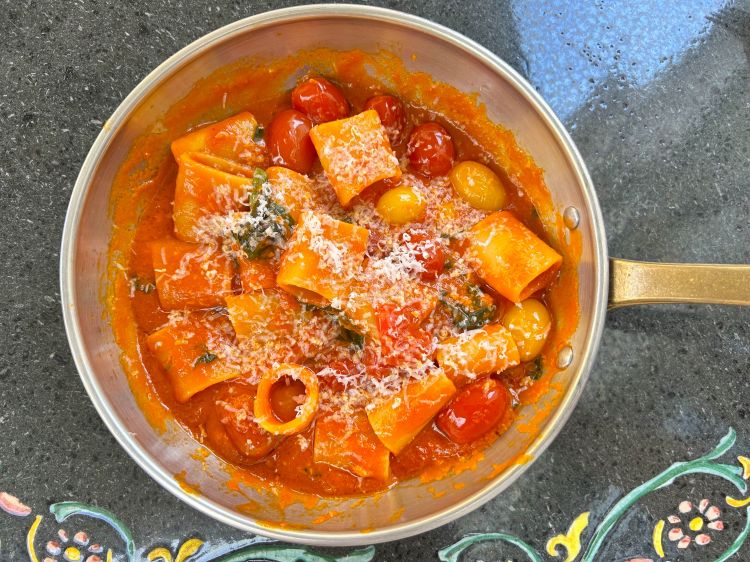 Mezzi paccheri ai tre pomodori di Ciro Flagella, l